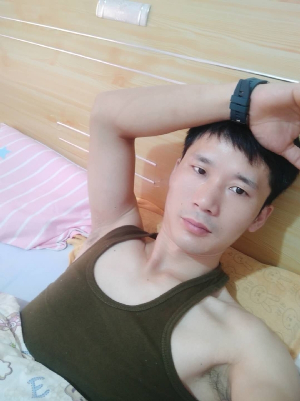 平凡之路的第一张照片--青岛闪婚服务中心