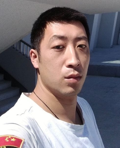 小小的第一张照片--青岛闪婚服务中心