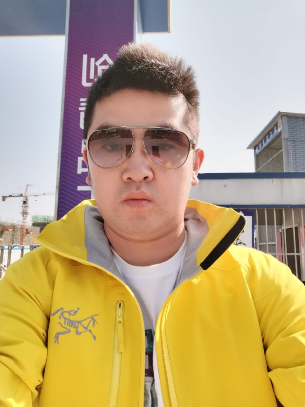 子敬的第一张照片--青岛闪婚服务中心
