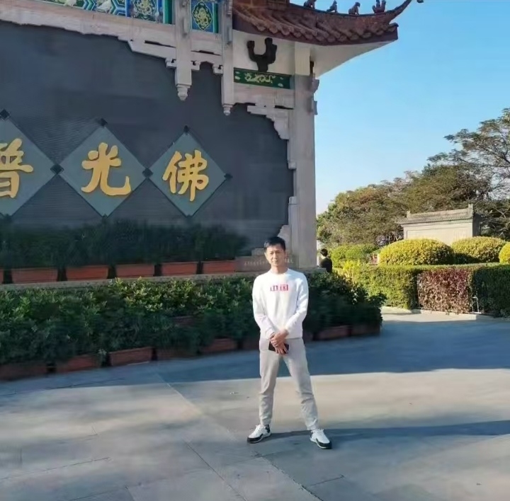 星艺的第一张照片--青岛闪婚服务中心